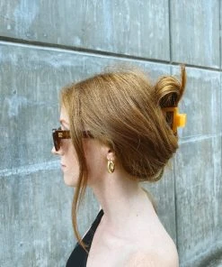 PIPE AND ROW SMALL SQUARE HAIR CLAW ORANGE