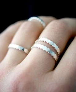 HANNAH NAOMI THICK BEAD STACKING RING SILVER