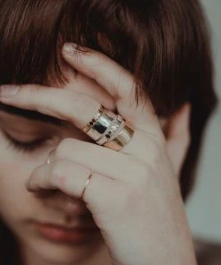 HANNAH NAOMI THICK BEAD STACKING RING SILVER