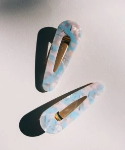 PIPE AND ROW RESIN TEARDROP CUT OUT BARRETTE NEW IN