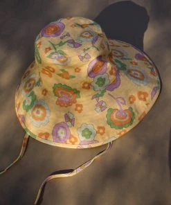 LACK OF COLOR HOLIDAY BUCKET HAT RETRO FLORAL