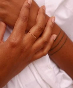 HANNAH NAOMI HAMMERED THIN STACKING RING ROSE GOLD NEW IN