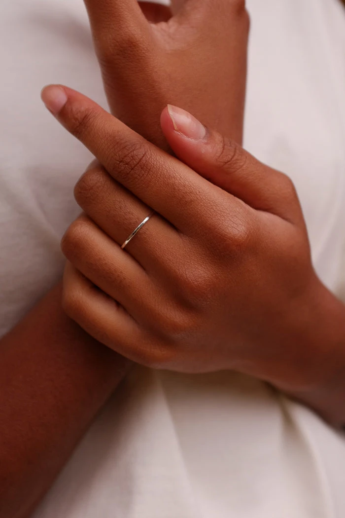 HANNAH NAOMI NEW IN HAMMERED MEDIUM STACKING RING 1 HANNAH NAOMI NEW IN HAMMERED MEDIUM STACKING RING