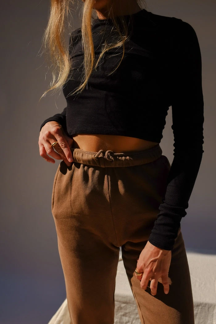 JOAH BROWN CROPPED CREW LONGSLEEVE 1 JOAH BROWN CROPPED CREW LONGSLEEVE