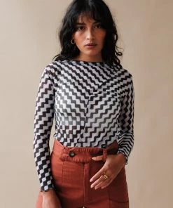 NIN STUDIO SPRING '22 LABYRINTH SWIRL TOP