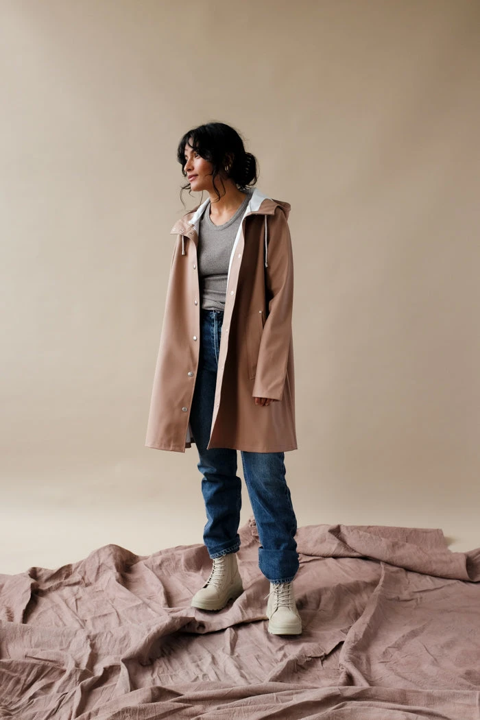 STUTTERHEIM MOSEBACKE RAIN JACKET SANDALWOOD NEW IN 4 STUTTERHEIM MOSEBACKE RAIN JACKET SANDALWOOD NEW IN