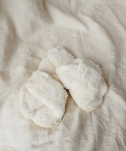 PIPE AND ROW SLIPPERS CREAM NEW IN