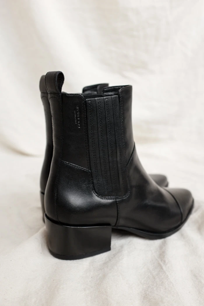 VAGABOND SHOES MARJA BLACK LEATHER BOOTS 4 VAGABOND SHOES MARJA BLACK LEATHER BOOTS