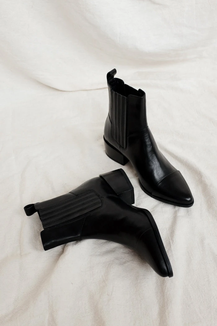 VAGABOND SHOES MARJA BLACK LEATHER BOOTS 2 VAGABOND SHOES MARJA BLACK LEATHER BOOTS