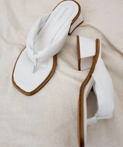 INTENTIONALLY BLANK WHITMAN SANDALS SPRING '22