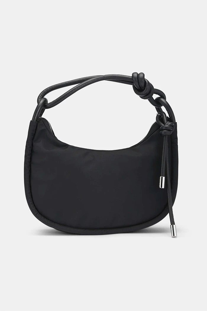 GANNI SPRING '22 KNOT BAGUETTE 2 GANNI SPRING '22 KNOT BAGUETTE