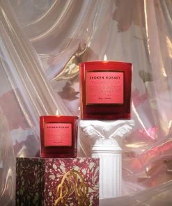 BOY SMELLS HOLIDAY BROKEN ROSARY MAGNUM CANDLE