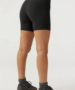 JOAH BROWN MID-LENGTH SHORT SPRING '22