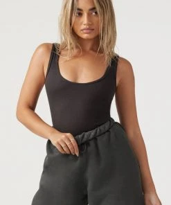 JOAH BROWN SCOOP NECK TANK SPRING '22