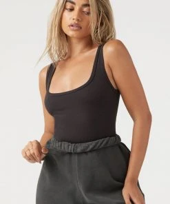 JOAH BROWN SCOOP NECK TANK SPRING '22