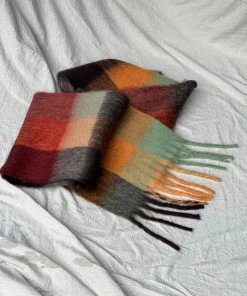 PIPE AND ROW CHUNKY PLAID SCARF SPRING '22