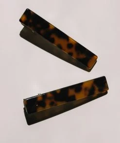 PIPE AND ROW RESIN RECTANGLE BARRETTE