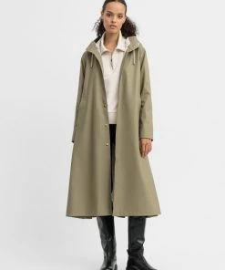 STUTTERHEIM MOSEBACKE RAIN JACKET LONG ALOE SPRING '22