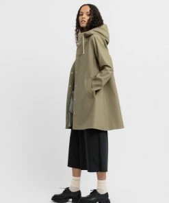 STUTTERHEIM MOSEBACKE RAIN JACKET ALOE