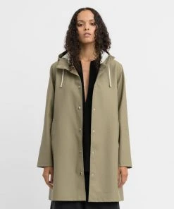 STUTTERHEIM MOSEBACKE RAIN JACKET ALOE