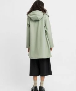 STUTTERHEIM MOSEBACKE RAIN JACKET SAGE