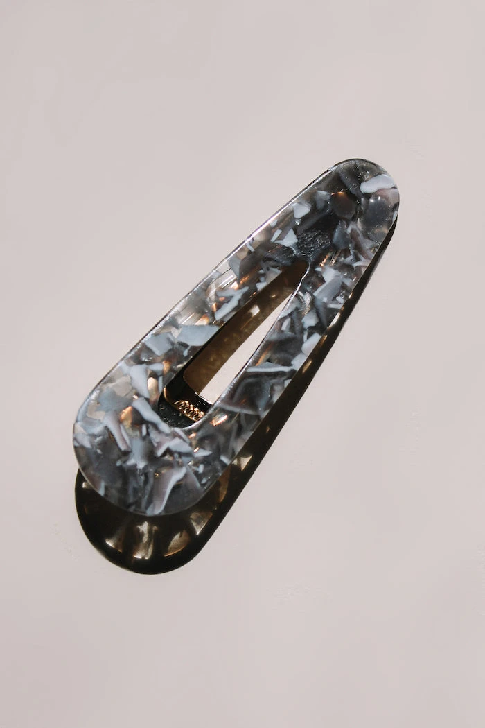 PIPE AND ROW RESIN TEARDROP CUT OUT BARRETTE NEW IN