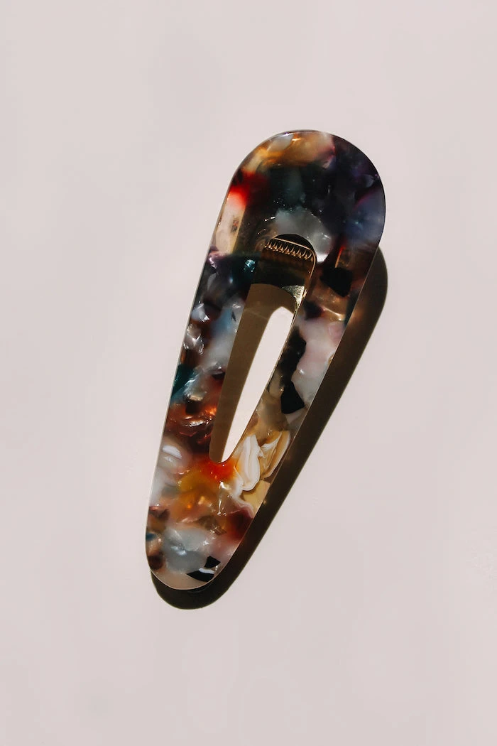 PIPE AND ROW RESIN TEARDROP CUT OUT BARRETTE NEW IN