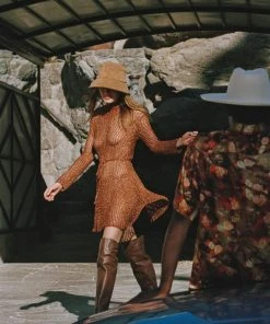 LACK OF COLOR WAVE BUCKET HAT