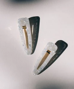 PIPE AND ROW RESIN TEARDROP CUT OUT BARRETTE NEW IN