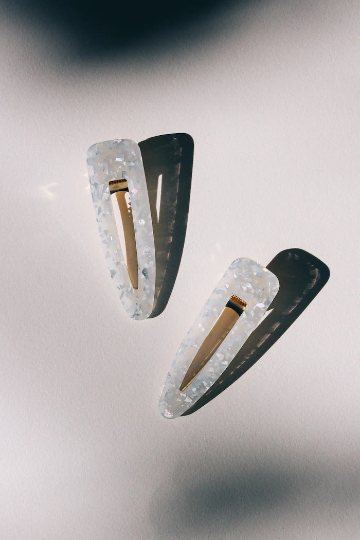 PIPE AND ROW RESIN TEARDROP CUT OUT BARRETTE NEW IN