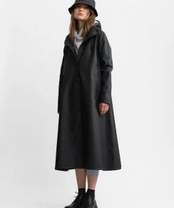 STUTTERHEIM MOSEBACKE RAIN JACKET LONG BLACK