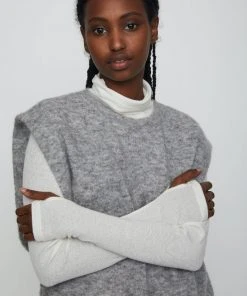 JUST FEMALE SALE COLDY KNIT VEST