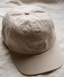 INTENTIONALLY BLANK DOG MOM HAT