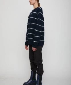 JUST FEMALE EOS KNIT