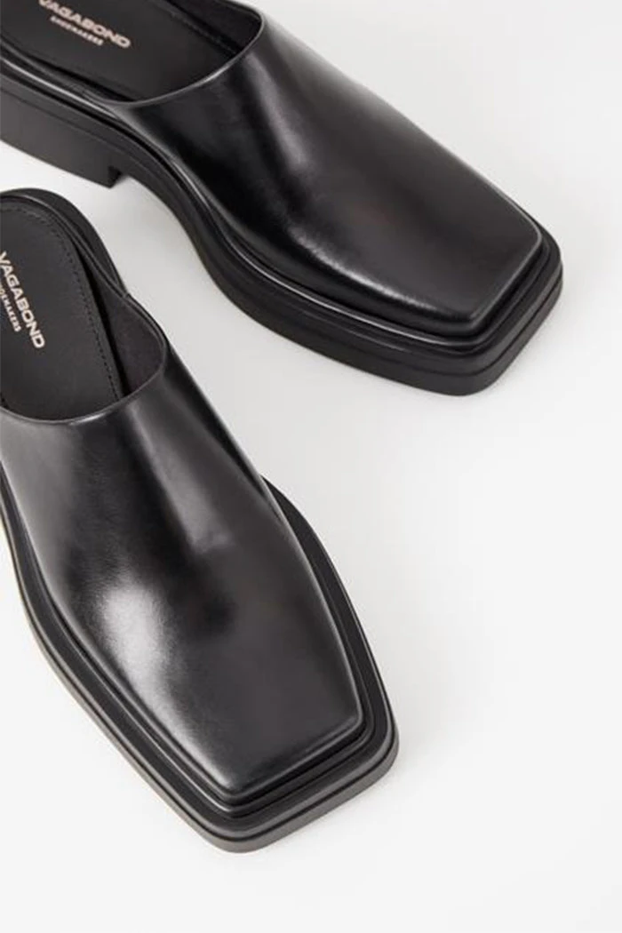 VAGABOND EYRA MULES SPRING '22 5 VAGABOND EYRA MULES SPRING '22