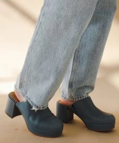 INTENTIONALLY BLANK FACTS MULE