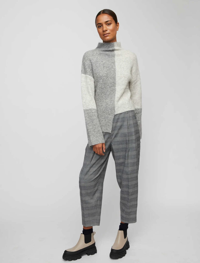 JUST FEMALE VALUE TROUSERS 6 JUST FEMALE VALUE TROUSERS