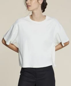 FILOSOFIA JADE CROPPED TEE CLOUD