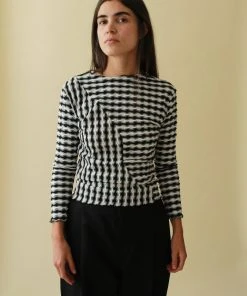 NIN STUDIO SPRING '22 INFINITE CIRCLE SWIRL TOP