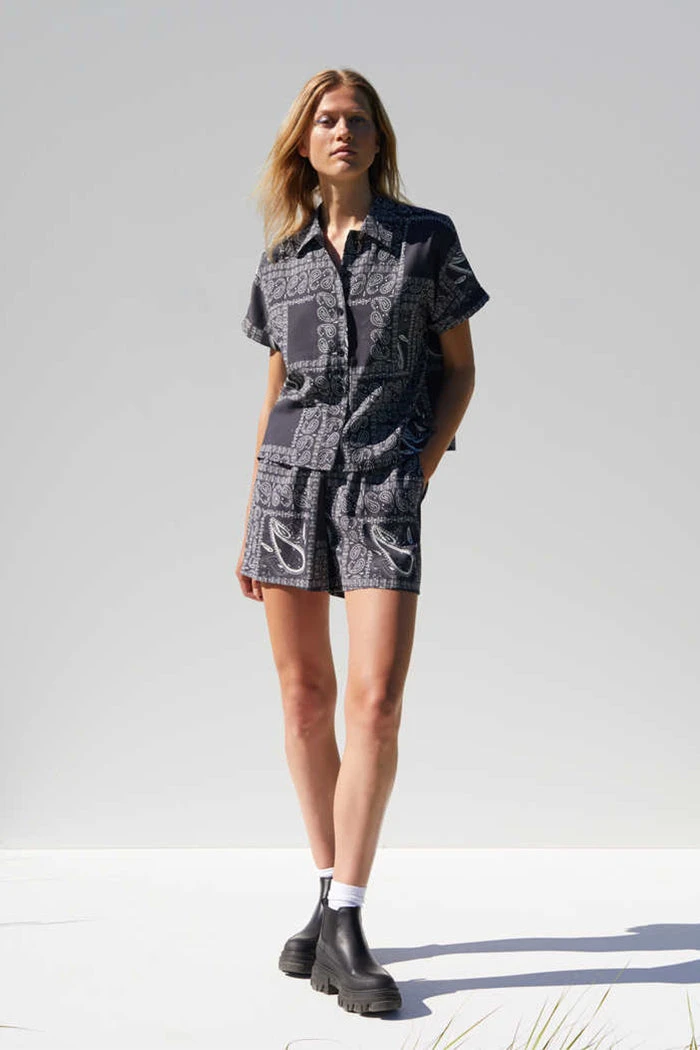 JUST FEMALE SPRING '22 MAID SHIRT 3 JUST FEMALE SPRING '22 MAID SHIRT