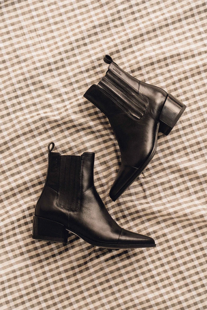 VAGABOND SHOES MARJA BLACK LEATHER BOOTS 6 VAGABOND SHOES MARJA BLACK LEATHER BOOTS
