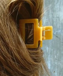 PIPE AND ROW SMALL SQUARE HAIR CLAW ORANGE