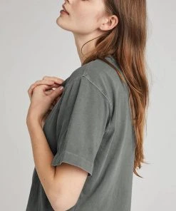 RICHER POORER RELAXED SHORT SLEEVE CROP TEE GUNMETAL NEW IN