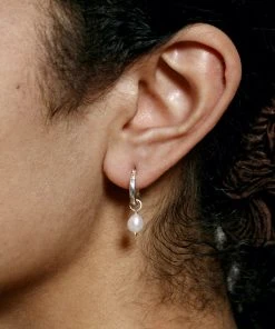WOLF CIRCUS SMALL PEARL HOOP EARRINGS SILVER