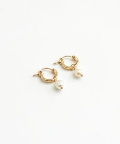 WOLF CIRCUS SMALL PEARL HOOP EARRINGS GOLD
