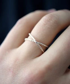 HANNAH NAOMI TWISTED X RING