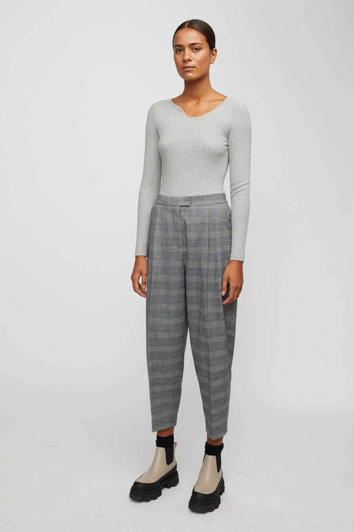 JUST FEMALE VALUE TROUSERS 1 JUST FEMALE VALUE TROUSERS